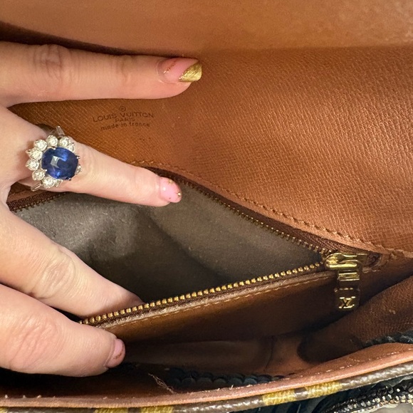 Louis Vuitton Brown and Black Fringe Crossbody Bag - Picture 5 of 9